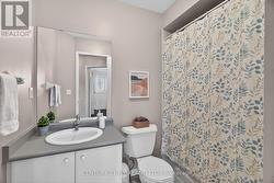 4-pc Bathroom on Second Floor - 