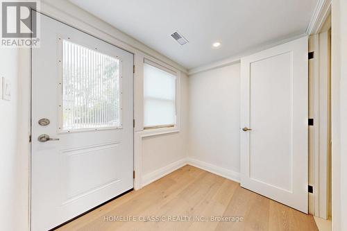 Unit B - 33 Centre Street, Vaughan, ON - Indoor Photo Showing Other Room