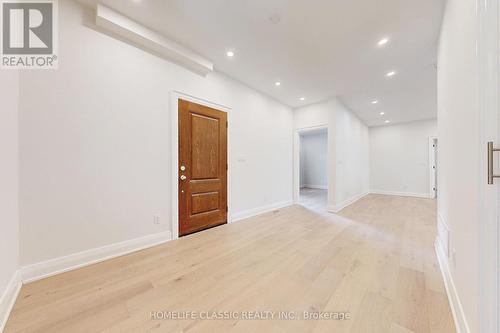 Unit B - 33 Centre Street, Vaughan, ON - Indoor Photo Showing Other Room