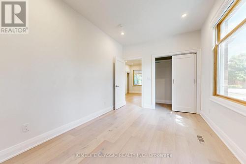 Unit B - 33 Centre Street, Vaughan, ON - Indoor Photo Showing Other Room