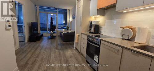 201 - 26 Gibbs Road, Toronto, ON - Indoor Photo Showing Kitchen