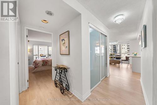 1211 - 28 Hollywood Avenue, Toronto, ON - Indoor Photo Showing Other Room