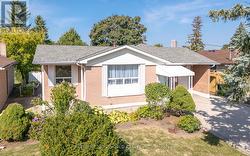 308 SENTINEL ROAD  Toronto, ON M3J 1T8