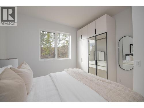 9188 Tronson Road Unit# 1, Vernon, BC - Indoor Photo Showing Bedroom