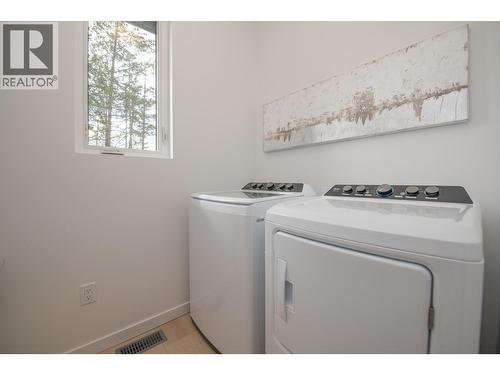 9188 Tronson Road Unit# 1, Vernon, BC - Indoor Photo Showing Laundry Room