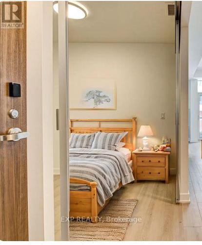 207 - 25 Wellington Street S, Kitchener, ON - Indoor Photo Showing Bedroom