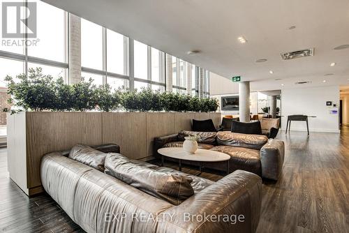 209 - 25 Wellingtont Street S, Kitchener, ON - Indoor