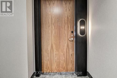 210 - 25 Wellington Street S, Kitchener, ON - Indoor