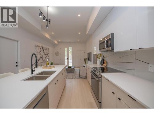 9188 Tronson Road Unit# 5, Vernon, BC - Indoor Photo Showing Kitchen With Double Sink With Upgraded Kitchen