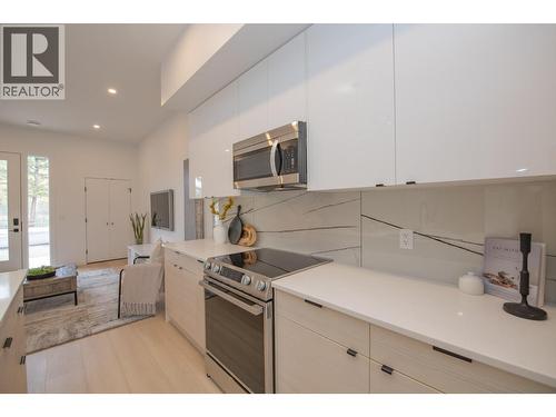 9188 Tronson Road Unit# 4, Vernon, BC - Indoor Photo Showing Kitchen