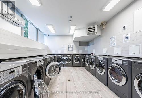 1806 - 735 Don Mills Road, Toronto, ON - Indoor Photo Showing Laundry Room