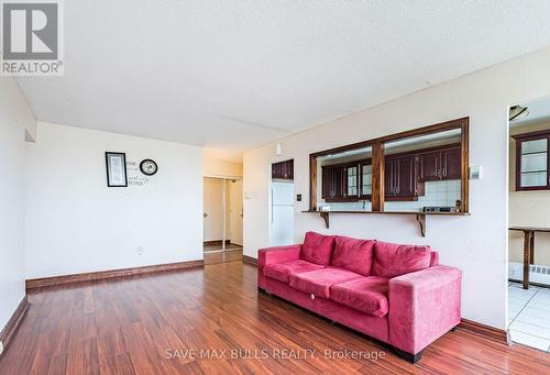 1806 - 735 Don Mills Road, Toronto, ON - Indoor Photo Showing Living Room