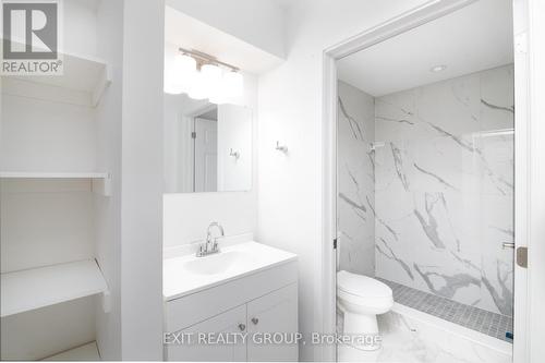 2 - 211 Dundas St W, Building B, Quinte West (Trenton Ward), ON - Indoor Photo Showing Bathroom