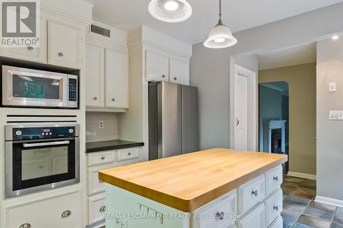 330 Poplar Drive, Oakville, ON - Indoor Photo Showing Kitchen