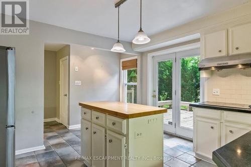 330 Poplar Drive, Oakville, ON - Indoor Photo Showing Kitchen