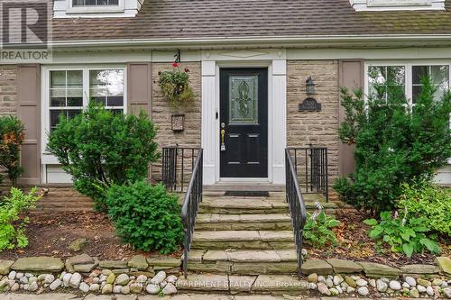 330 Poplar Drive, Oakville, ON - Outdoor