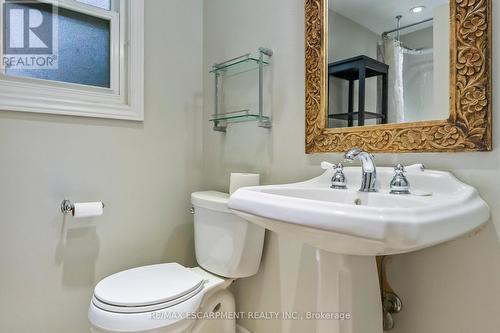 330 Poplar Drive, Oakville, ON - Indoor Photo Showing Bathroom