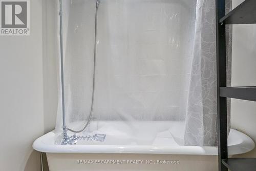 330 Poplar Drive, Oakville, ON - Indoor Photo Showing Bathroom