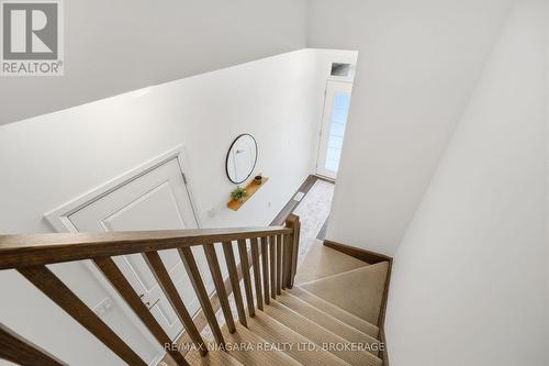 4004 Crown Street, Lincoln (Beamsville), ON - Indoor Photo Showing Other Room