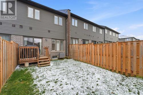 4004 Crown Street, Lincoln (Beamsville), ON - Outdoor With Deck Patio Veranda With Exterior