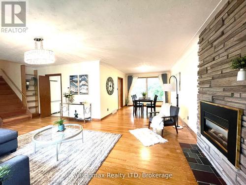 110 Riverview Boulevard, St. Catharines (Glendale/Glenridge), ON - Indoor Photo Showing Living Room With Fireplace