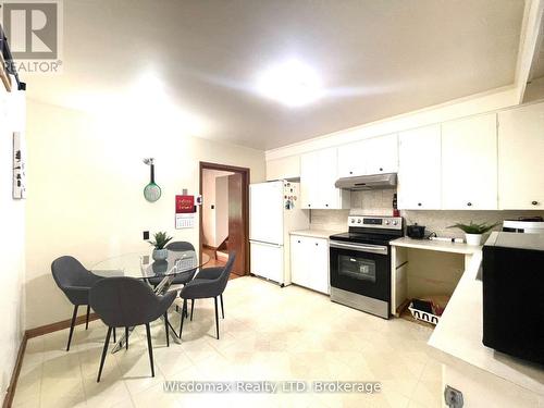 110 Riverview Boulevard, St. Catharines (Glendale/Glenridge), ON - Indoor Photo Showing Kitchen