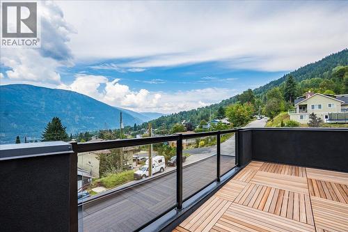 C-620 Richards Street, Nelson, BC - Outdoor With View