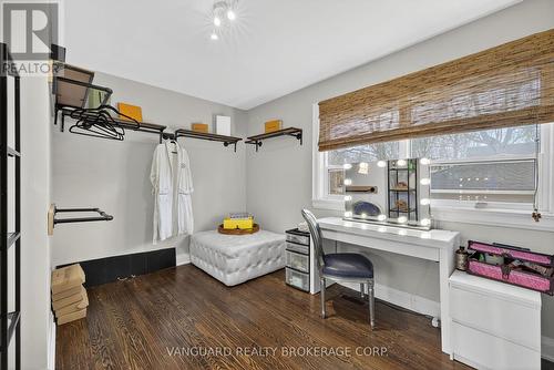 142 Beechwood Crescent, Newmarket, ON - Indoor