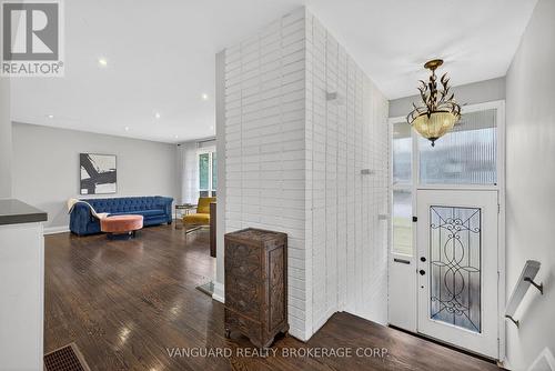 142 Beechwood Crescent, Newmarket, ON - Indoor