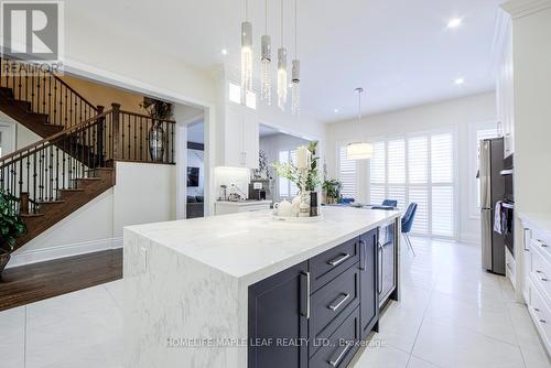 42 Foothills Crescent, Brampton, ON - Indoor Photo Showing Kitchen With Upgraded Kitchen