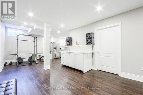 42 Foothills Crescent, Brampton, ON - Indoor