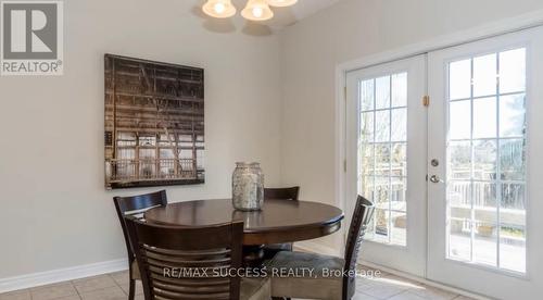 5847 Summerside Drive, Mississauga, ON - Indoor Photo Showing Dining Room