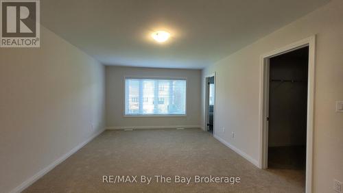 65 Federica Crescent, Wasaga Beach, ON - Indoor Photo Showing Other Room