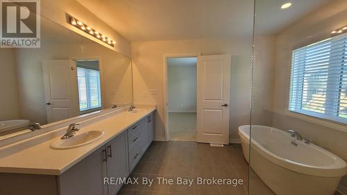 65 Federica Crescent, Wasaga Beach, ON - Indoor Photo Showing Bathroom