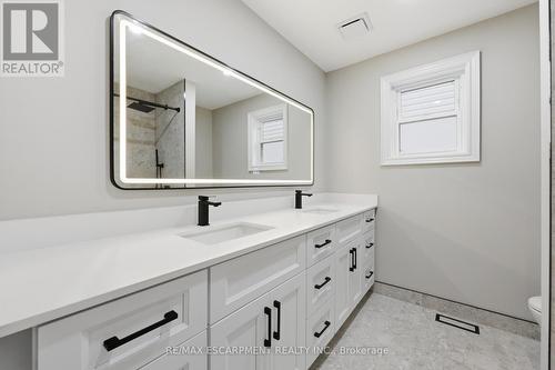 1351 Mcguffin Gate, Milton, ON - Indoor Photo Showing Bathroom