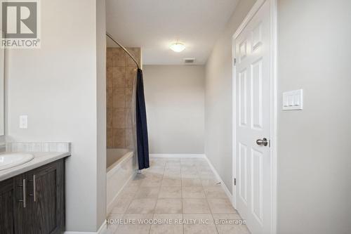 2823 Asima Drive, London South, ON - Indoor Photo Showing Bathroom