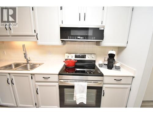 3608 27 Avenue Unit# 103, Vernon, BC - Indoor Photo Showing Kitchen With Double Sink