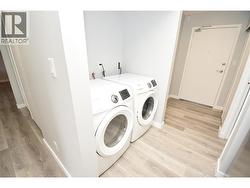 Laundry area in hallway - 