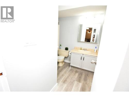Main 4pc bathroom - 3608 27 Avenue Unit# 103, Vernon, BC -  Photo Showing Other Room