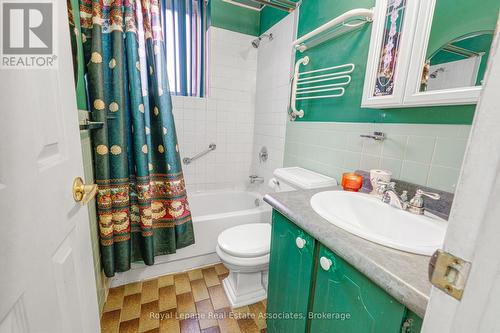 101 Dovercourt Road, Toronto, ON - Indoor Photo Showing Bathroom