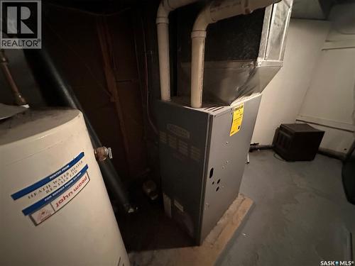 1750 Ottawa Street, Regina, SK - Indoor Photo Showing Basement