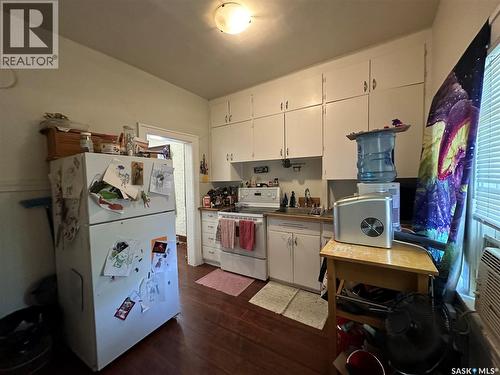 1750 Ottawa Street, Regina, SK - Indoor Photo Showing Kitchen