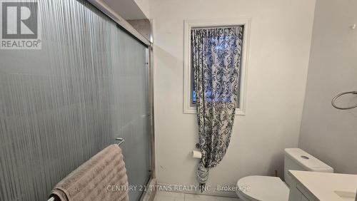 Main - 55 Bishop Avenue, Toronto, ON - Indoor Photo Showing Bathroom