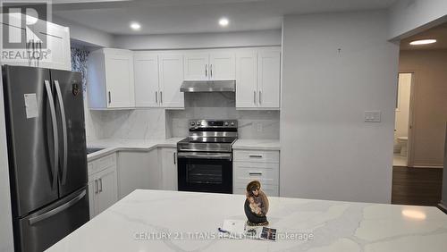 Main - 55 Bishop Avenue, Toronto, ON - Indoor Photo Showing Kitchen With Upgraded Kitchen