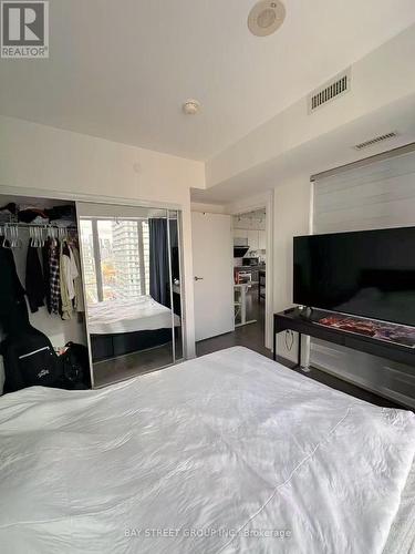 2608 - 68 Shuter Street, Toronto, ON - Indoor Photo Showing Bedroom