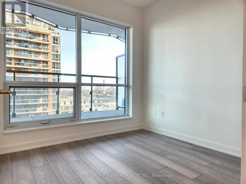 704N - 120 Broadway Avenue, Toronto, ON - Indoor Photo Showing Other Room