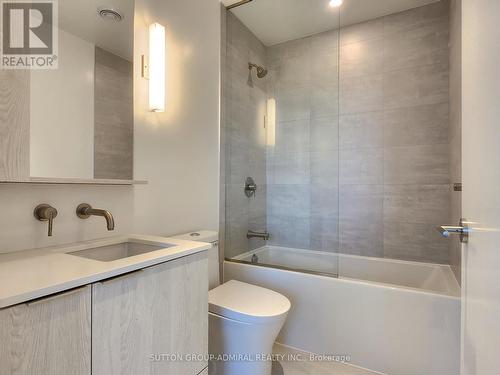 704N - 120 Broadway Avenue, Toronto, ON - Indoor Photo Showing Bathroom