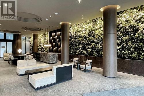 704N - 120 Broadway Avenue, Toronto, ON - Indoor Photo Showing Other Room