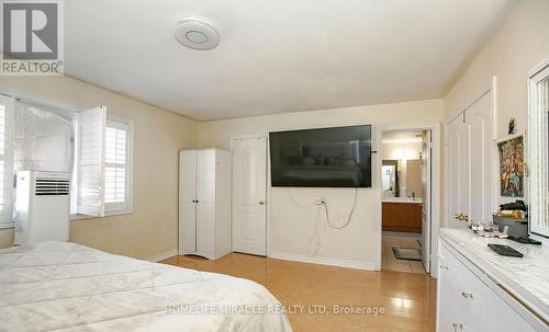 20 Oblate Crescent, Brampton, ON - Indoor Photo Showing Bedroom