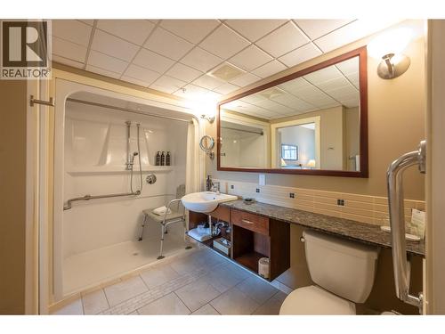 13011 Lakeshore Drive Unit# 105, Summerland, BC - Indoor Photo Showing Bathroom